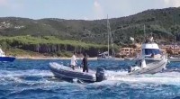 Un gommone impazzito girava nello specchio acqueo davanti alla banchina commerciale di Palau. Secondo voci di corridoio il conducente cadeva a mare dopo che gommone perdeva il […]